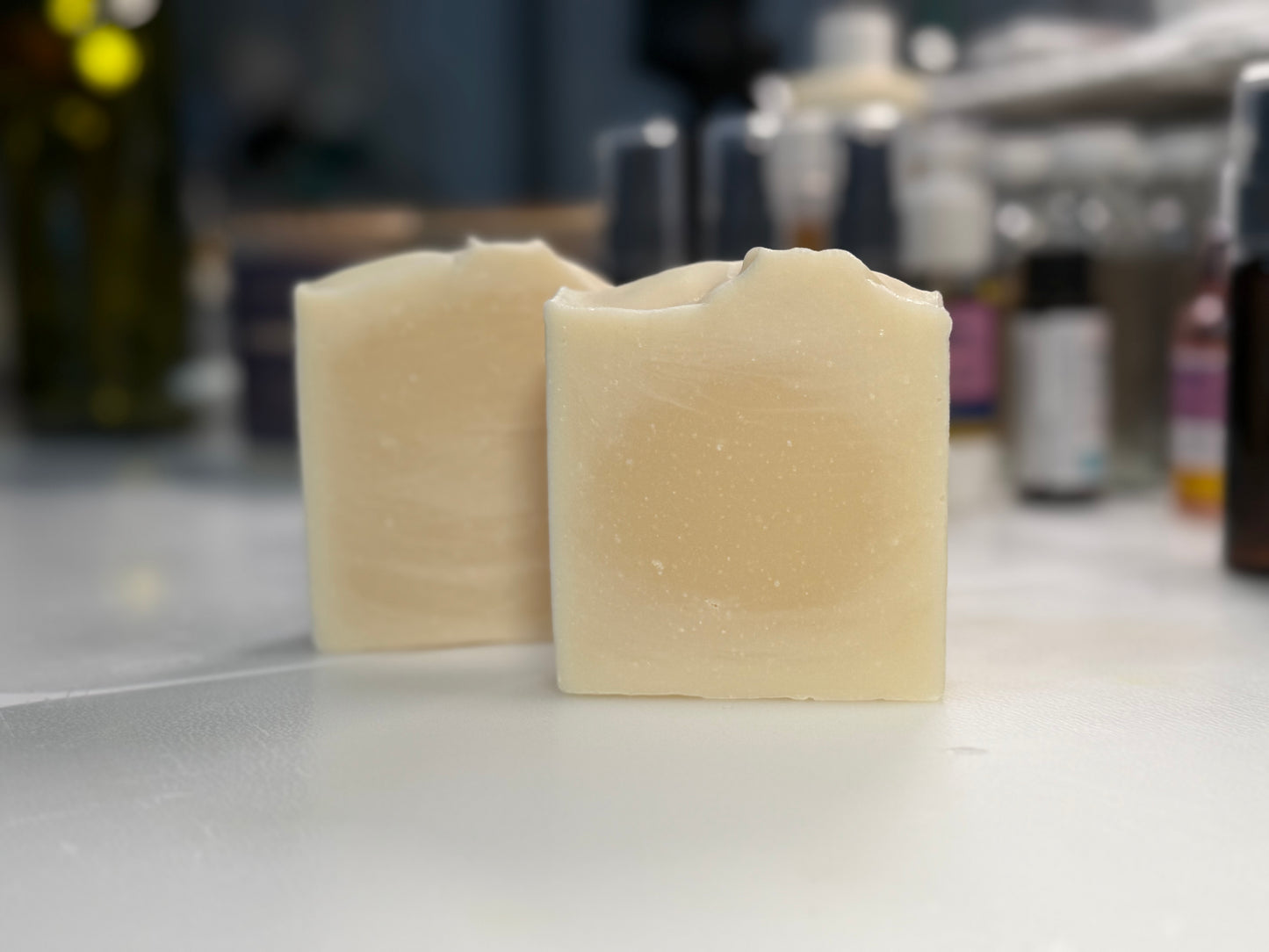 Radiance Glow – Jabón Facial Artesanal con Arroz y Karité